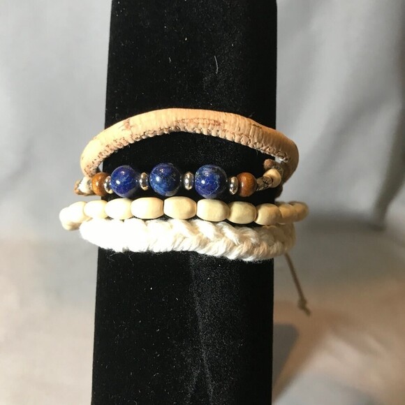 Paparazzi Layered Boho type Bracelet - Picture 1 of 3